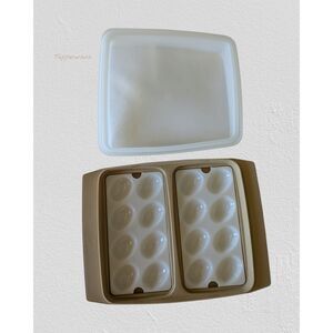 Vintage Tupperware Deviled Egg Carrier 12 Egg Keeper Complete Set Lid